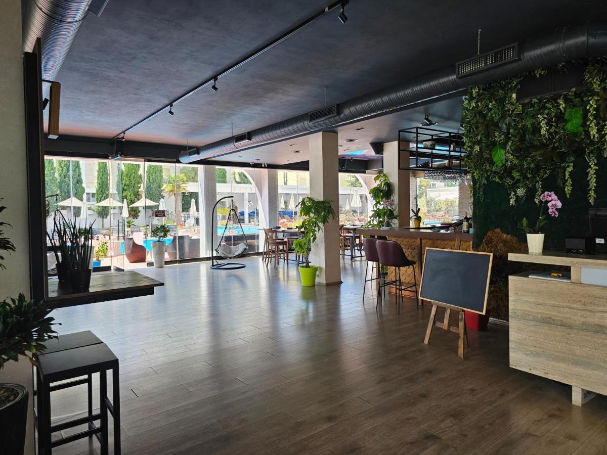 Sunborn Hotel Голем Экстерьер фото