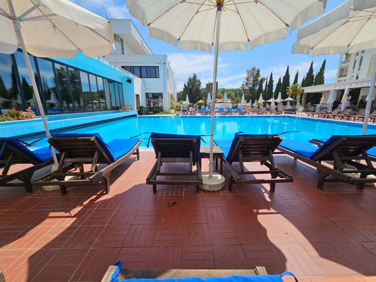 Sunborn Hotel Голем Экстерьер фото