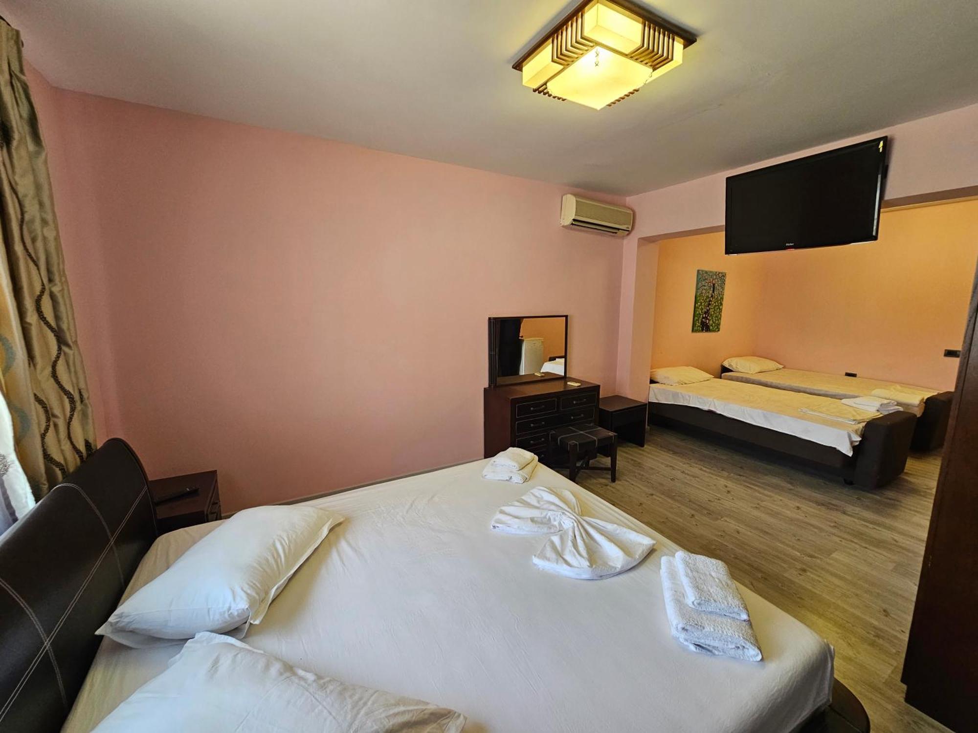 Sunborn Hotel Голем Номер фото