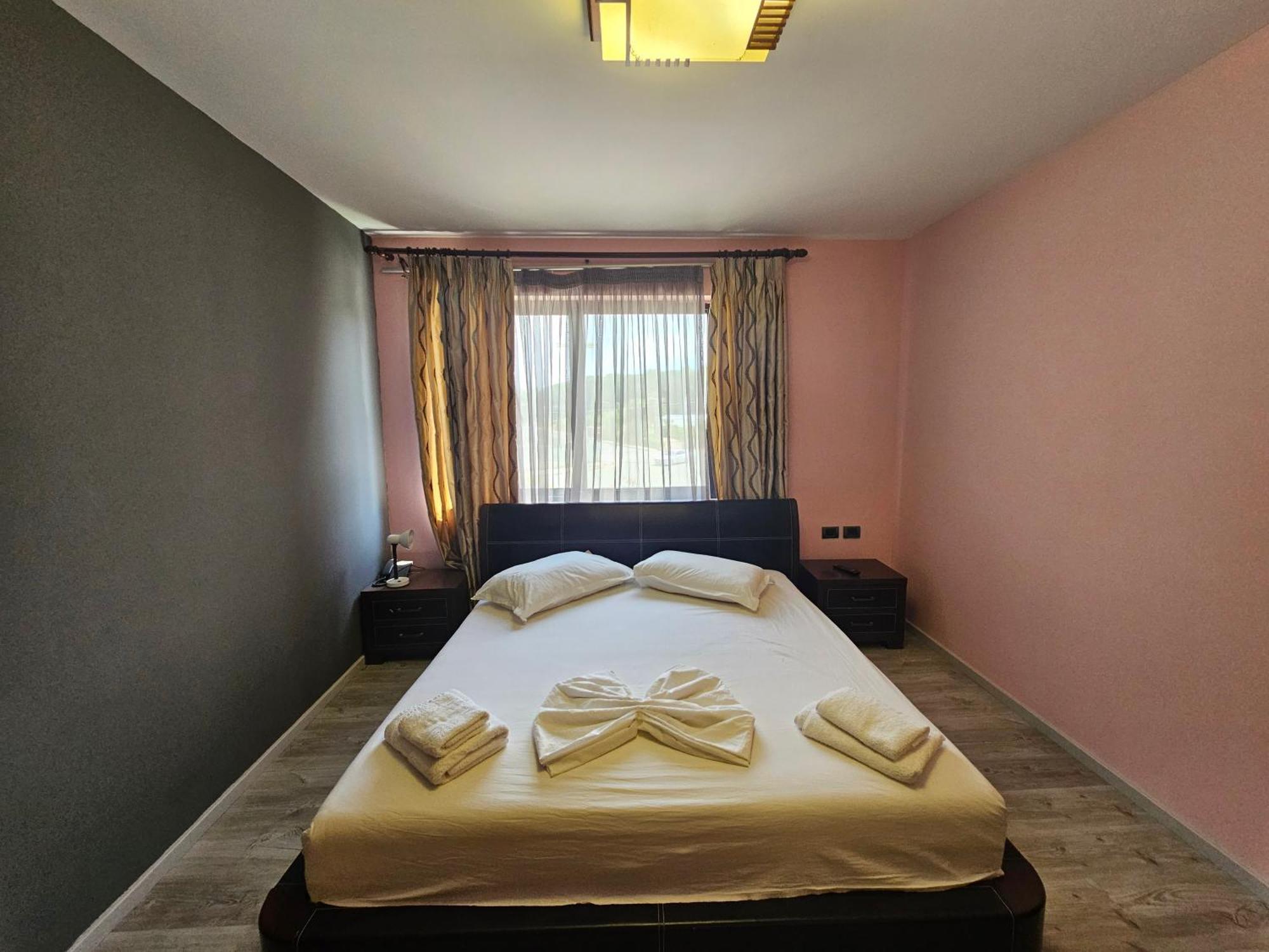 Sunborn Hotel Голем Номер фото